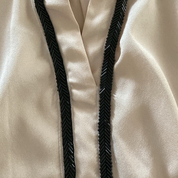 Seventh Avenue design studio, New York and company blouse - Picture 6 of 8